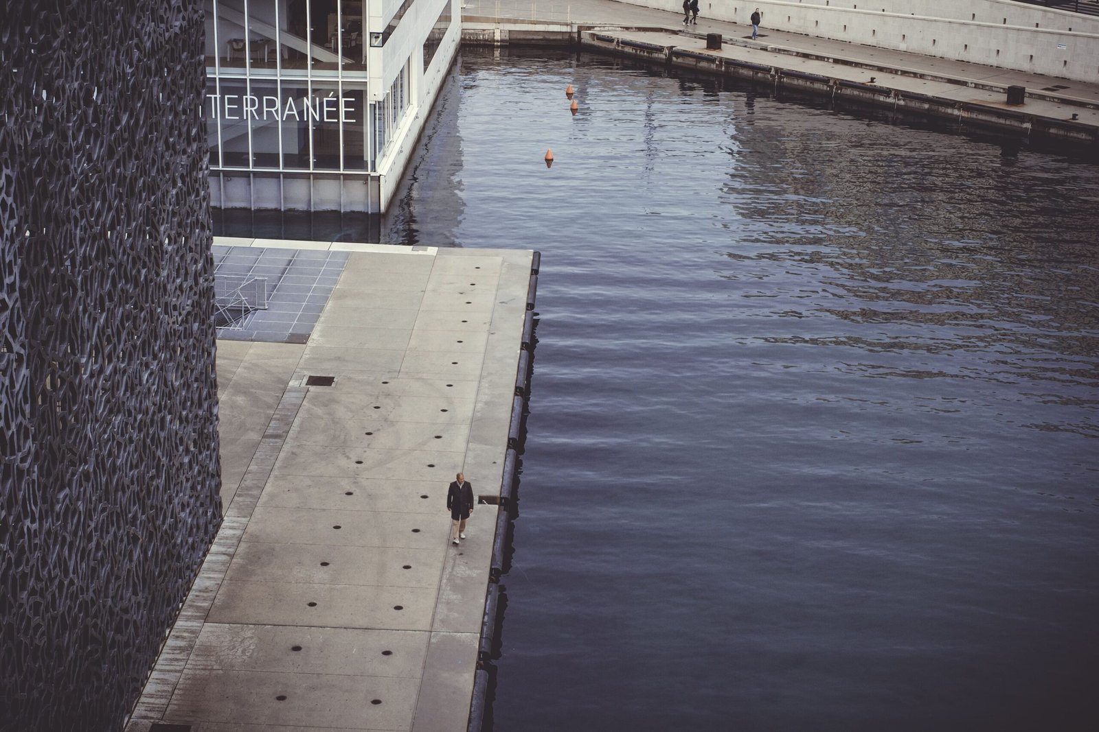 1712 marseille 8 min